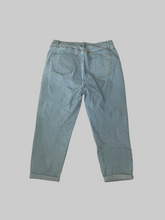 Load image into Gallery viewer, Siena Mom Jeans (Light Blue)
