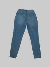 Load image into Gallery viewer, Wren Stretch Jeans
